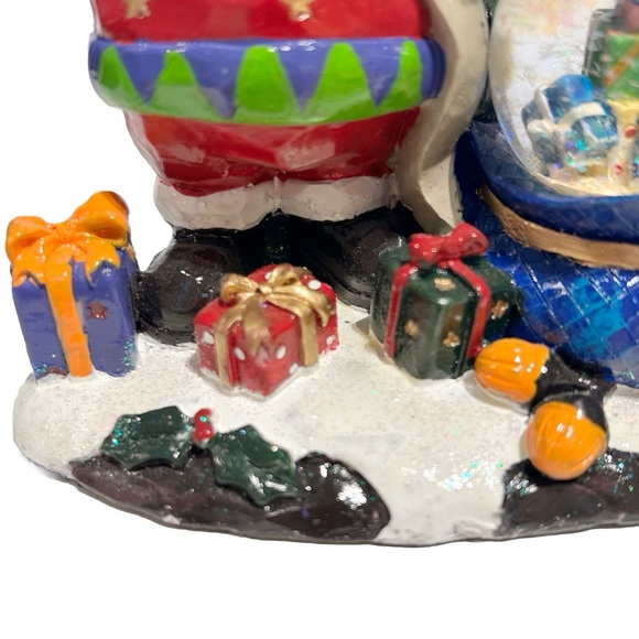 Christmas Santa Claus Snow Globe Decorative Figure Holiday Red Green Sparkly Fun - Picture 10 of 14